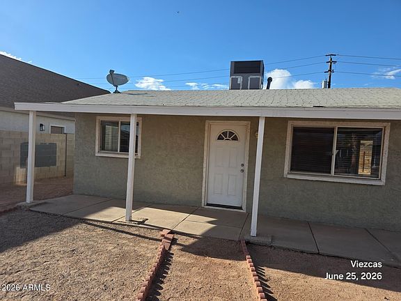 4th image of 1132 E 4TH Street