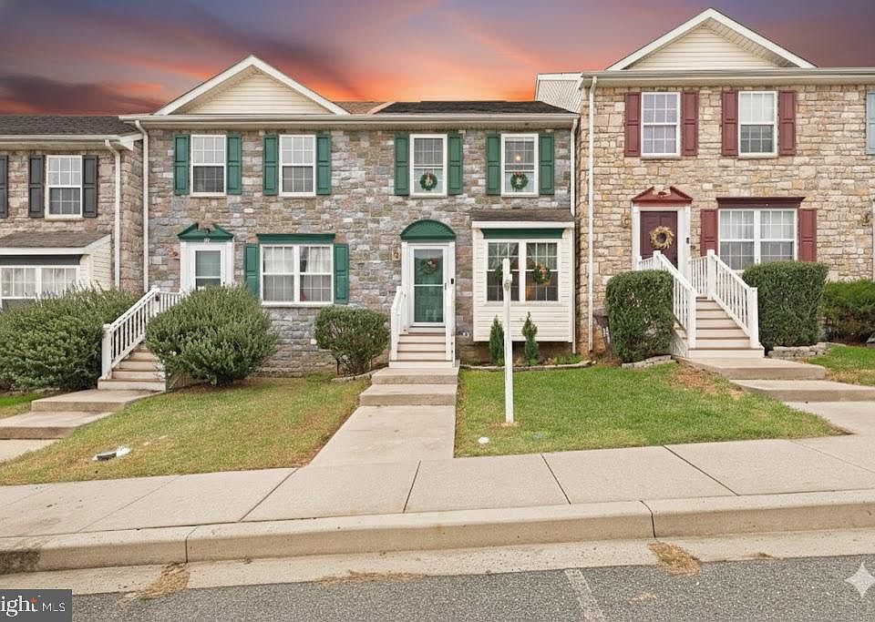 1st image of 106 Vince Dr