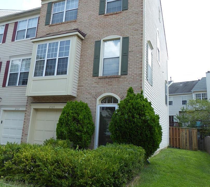 1st image of 2509 Clover Field Cir