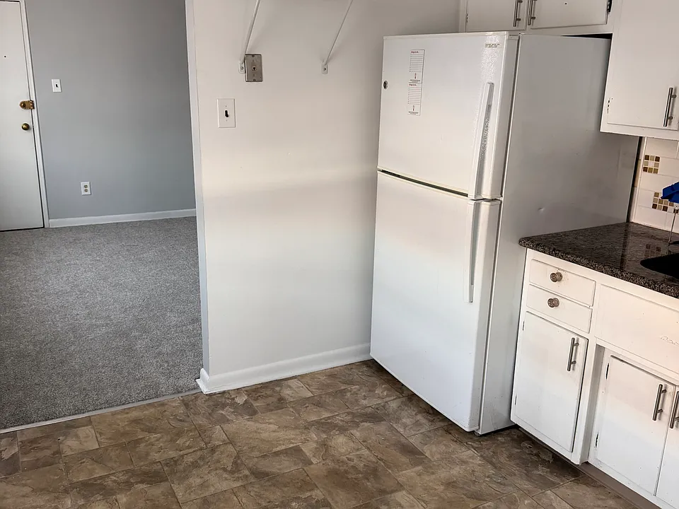 8100 Fairfield St #3