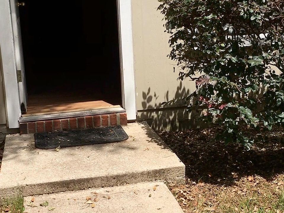 1st image of 2326 Continental Ave