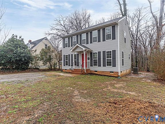 3rd image of 2304 N Newton Cir