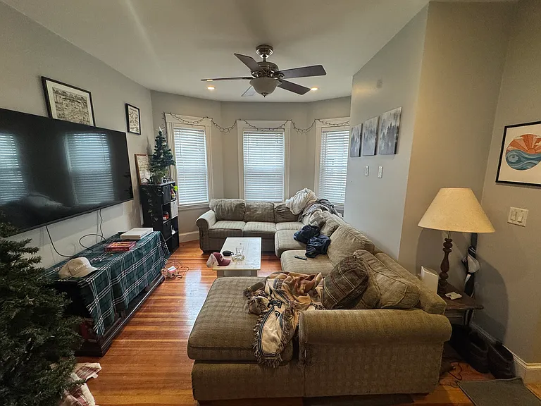 26 Roseclair St #1F — Photo 3