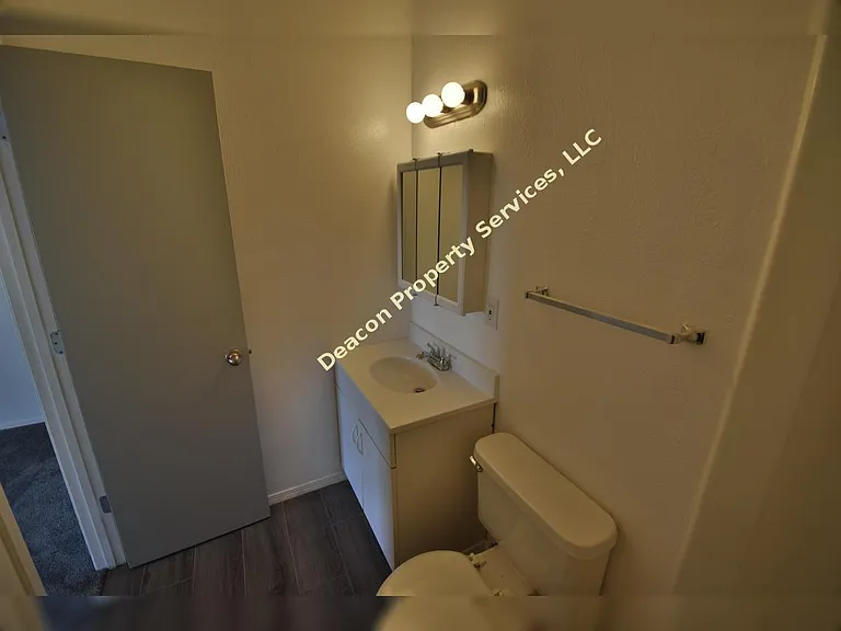 Morris Townhomes — Photo 8