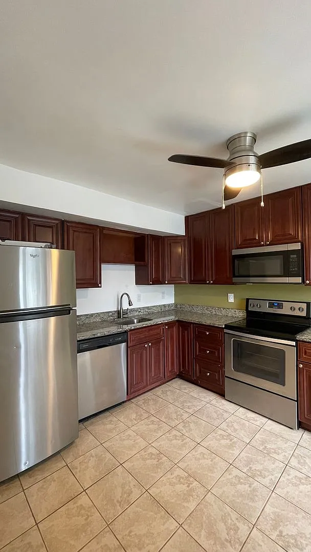 3-Bedroom Townhouse — Photo 2