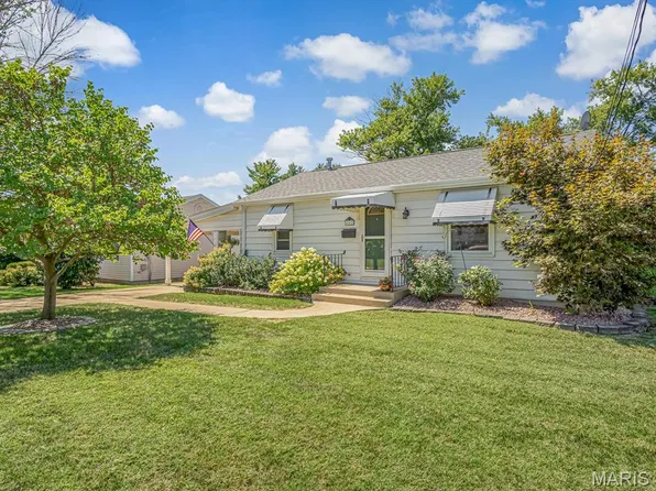 601 Stiening St, Waterloo, IL 62298