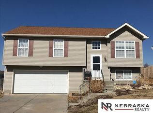 15840 Cottonwood St, Omaha, NE 68136