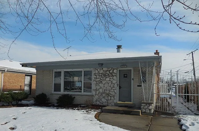 679 Muskegon Ave photo 1