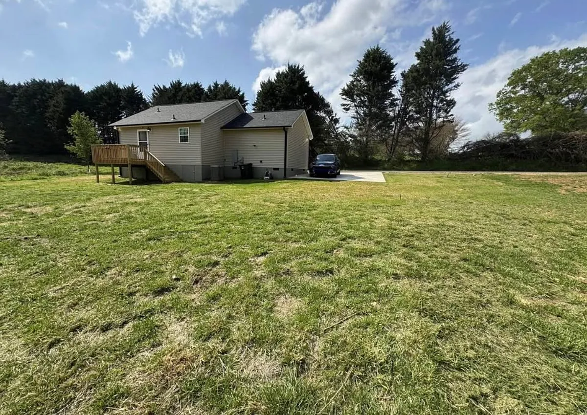 Building Photo - Travora Cir