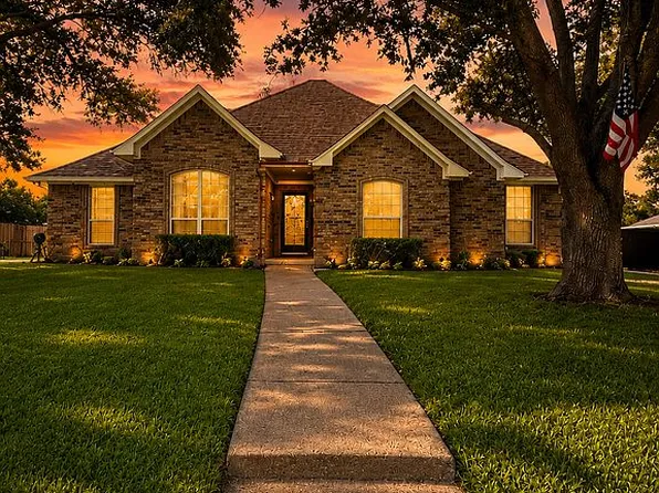 3704 Snow Creek Dr, Aledo, TX 76008