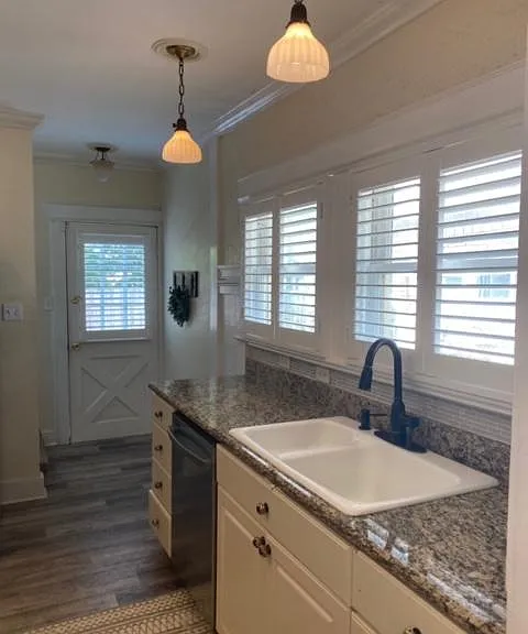 707 S Bungalow Ter — Photo 12