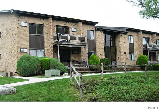 1st image of 15 Brevoort Dr APT 1C