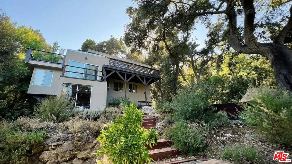 Building Photo - 19562 Cave Way