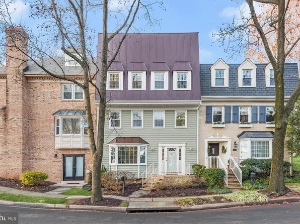 2017 N Brandywine St, Arlington, VA 22207