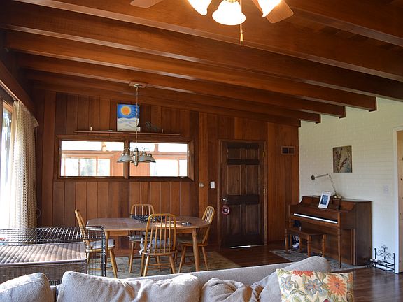 3rd image of 130 Arbor Ct
