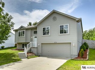 6126 N 146th St, Omaha, NE 68116