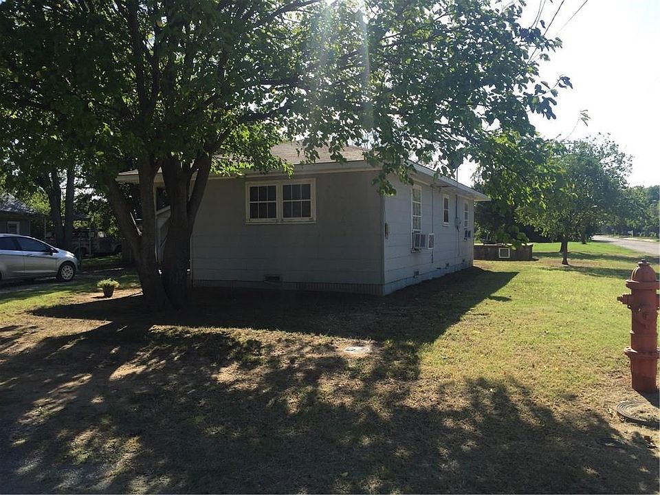 1st image of 1017 Young St