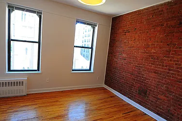 Rented by Metropolis Real Estate of Manhattan