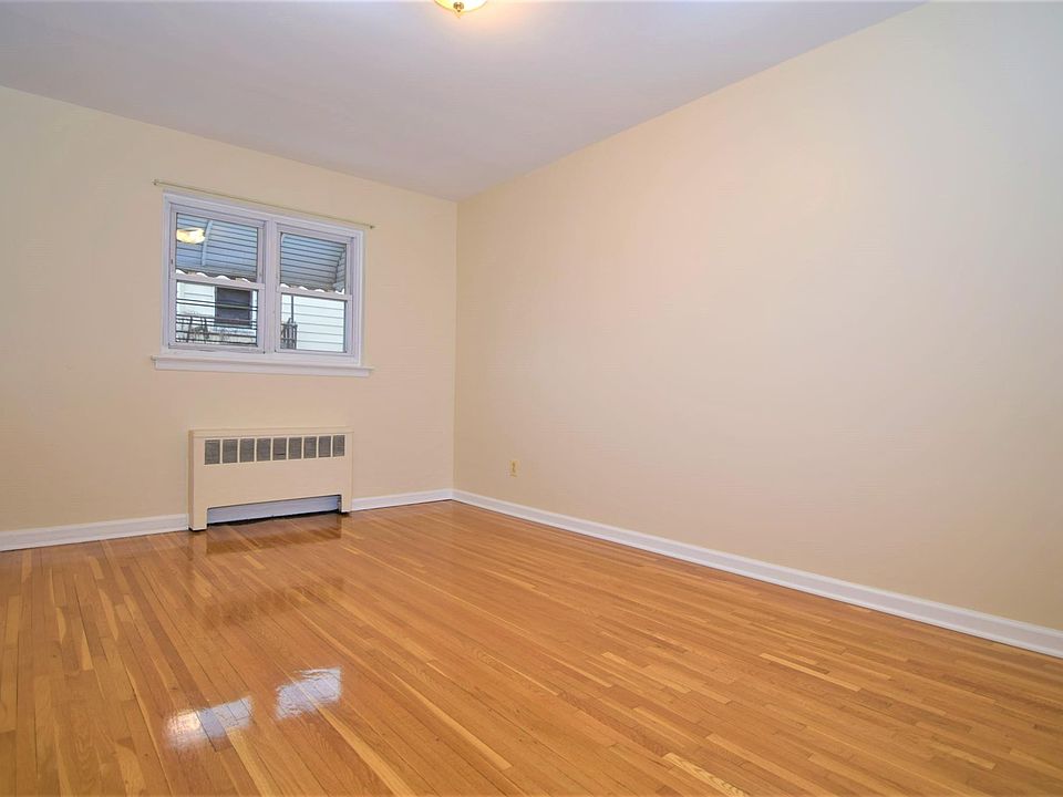 1st image of 3639 Bronxwood Ave Floor 1