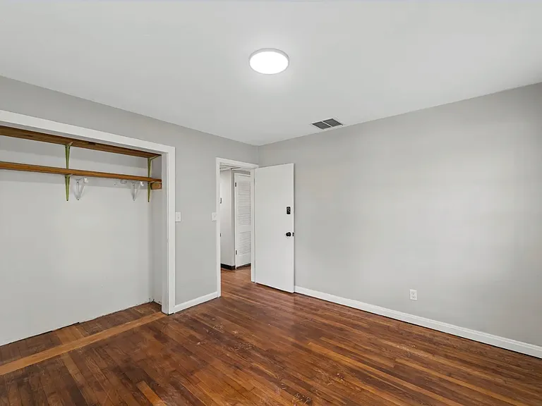 1184 Woodruff Ave — Photo 11
