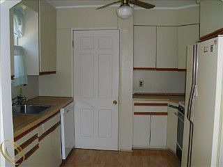 3rd image of 903 Owana Ave