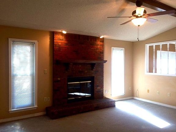 3rd image of 132 Drewson Dr