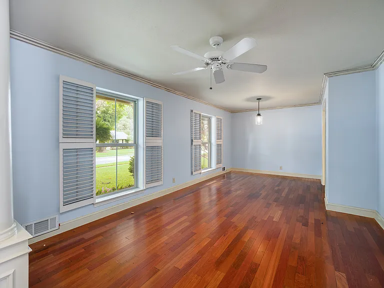 1404 Seminole Dr — Photo 8