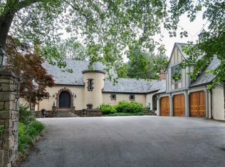 1079 Baron Dr, Bryn Mawr, PA 19010