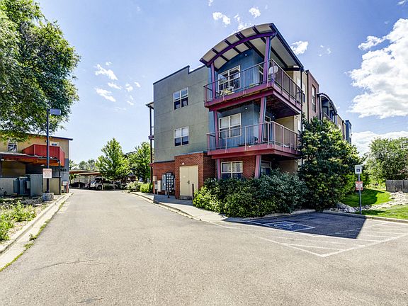 Goose Creek Condos Exterior