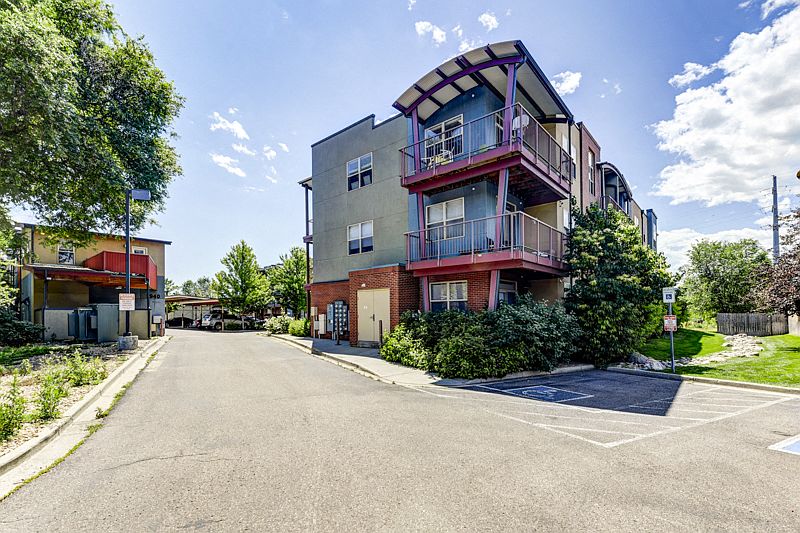 Goose Creek Condos Exterior