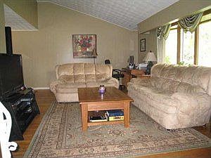 3rd image of 77 Smallwood Dr