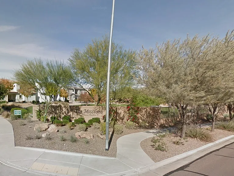17694 W Mandalay Ln — Photo 24