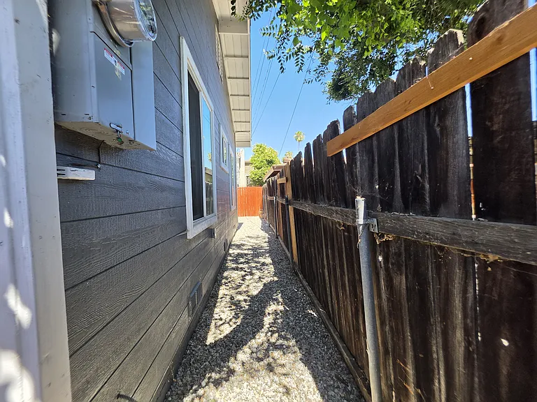 449 N Santa Fe St #C — Photo 15