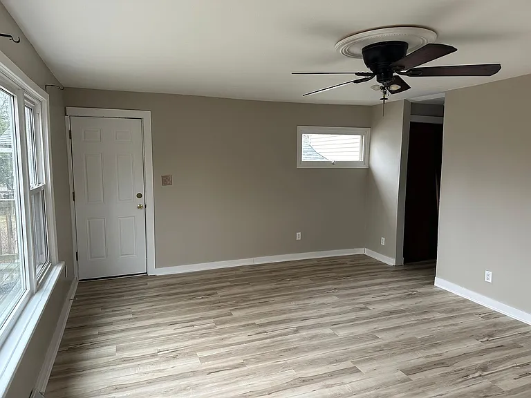 962 Lakeview Dr #1 — Photo 9