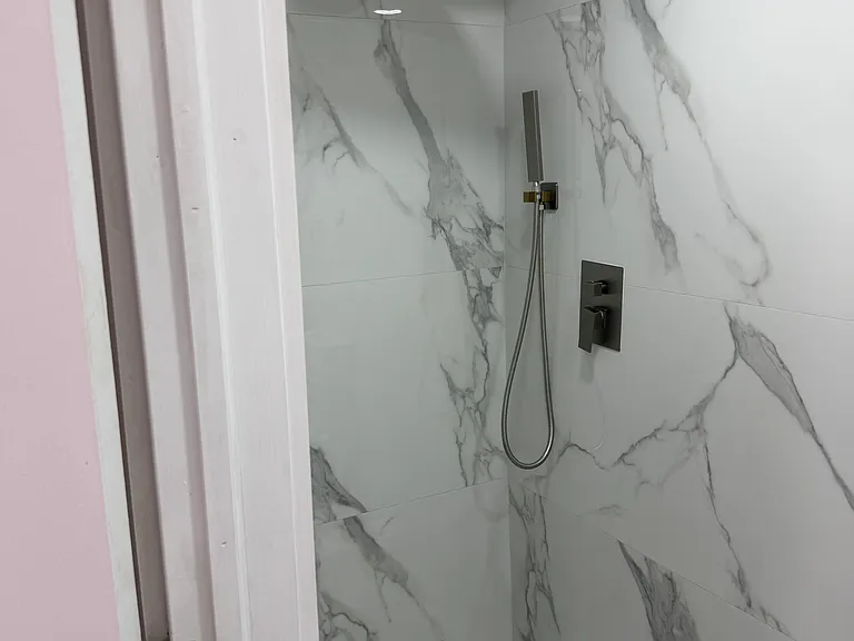 340 Hialeah Dr — Photo 5