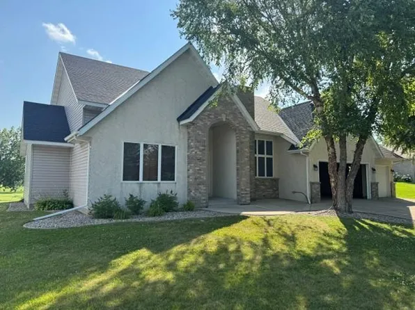 1360 Heritage Ave NW, Hutchinson, MN 55350