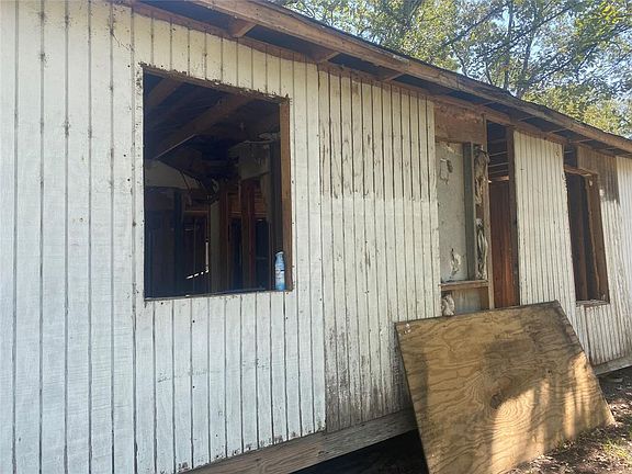 3rd image of 613 Wild Valley Dr