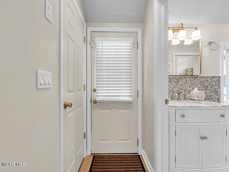 520 Brighton Ave — Photo 20