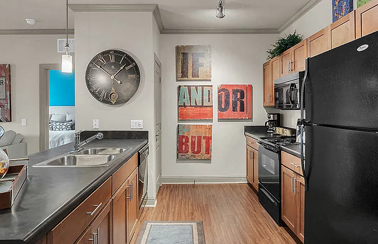 Andros Isles Apartments — Photo 6