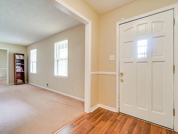 3rd image of 2857 Alamo Pl