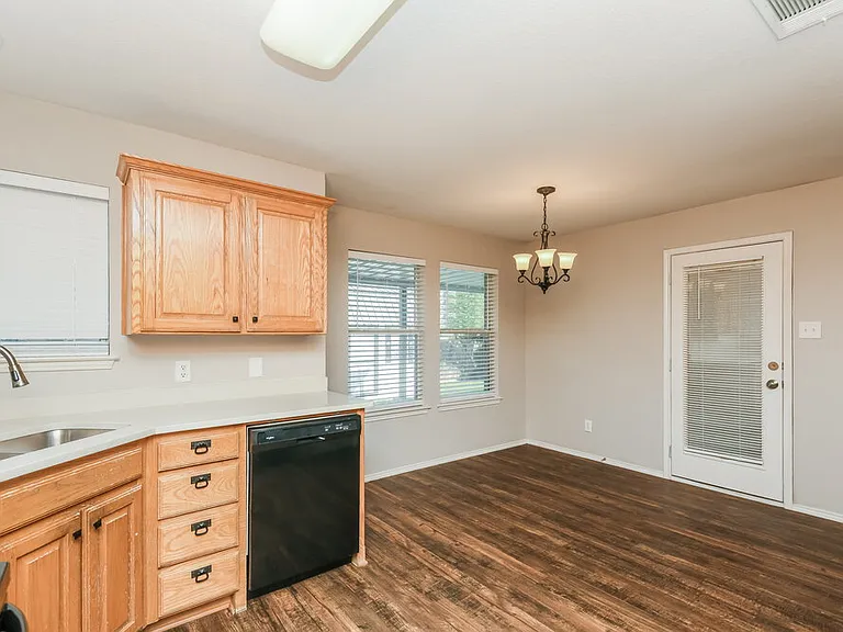 1007 Winepress Rd — Photo 8