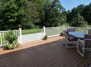 10 Princeton Dr, Manalapan, NJ 07726