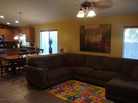 3rd image of 106 S Beyerville Pl