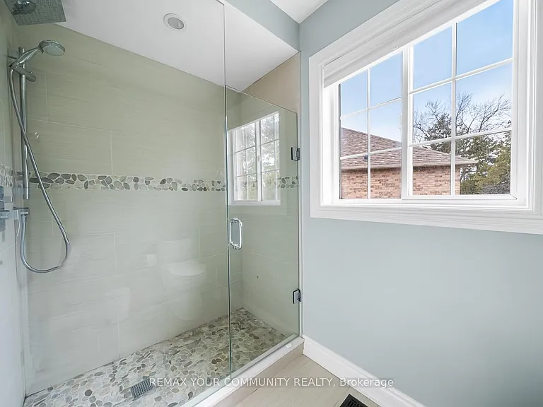 31 Marinucci Ct — Photo 34