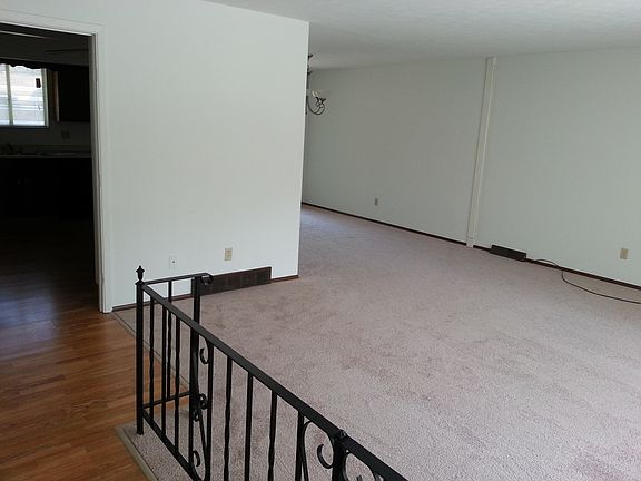 3rd image of 21992 Jonathan Dr