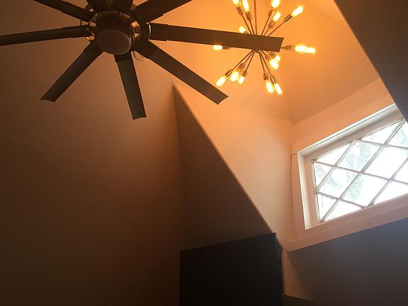 2nd image of 440 Lafayette Ave SE APT 3