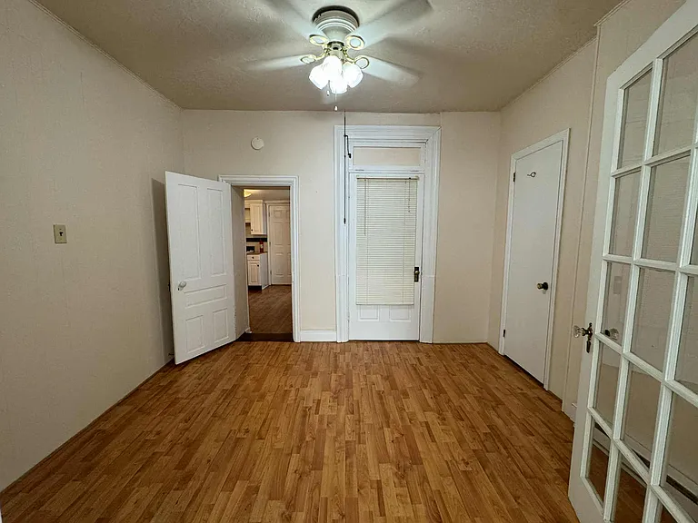 39 E North St #1 — Photo 4