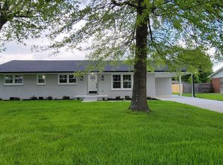 512 8th St, Lawrenceburg, TN 38464