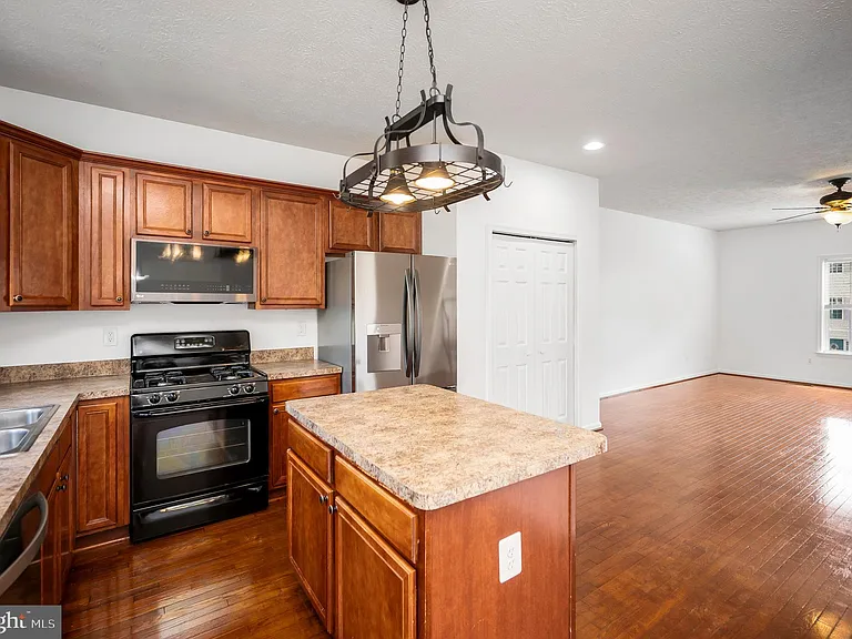 104 Stingray Ct — Photo 10