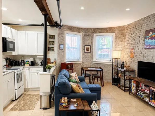 147 Winthrop Rd APT 2, Brookline, MA 02445
